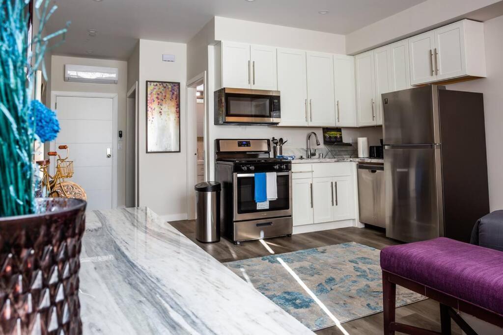 Luxurious Furnished Studio W Full Kitchen In Sd San Diego Exterior photo